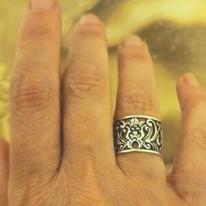Sterling Silver Vintage Wide Floral Band Ring | Size 6.5